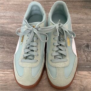 ✨•PUMA Club II Era Sneakers•✨